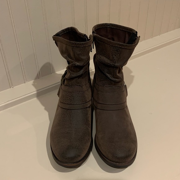 Women’s Brown Ankle Boots/Booties - Picture 2 of 6
